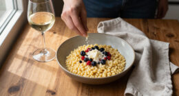 Orzotto Al Formaggio, Speck E Frutti Di Bosco